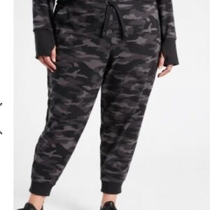Athleta camo capris joggers sz 2x